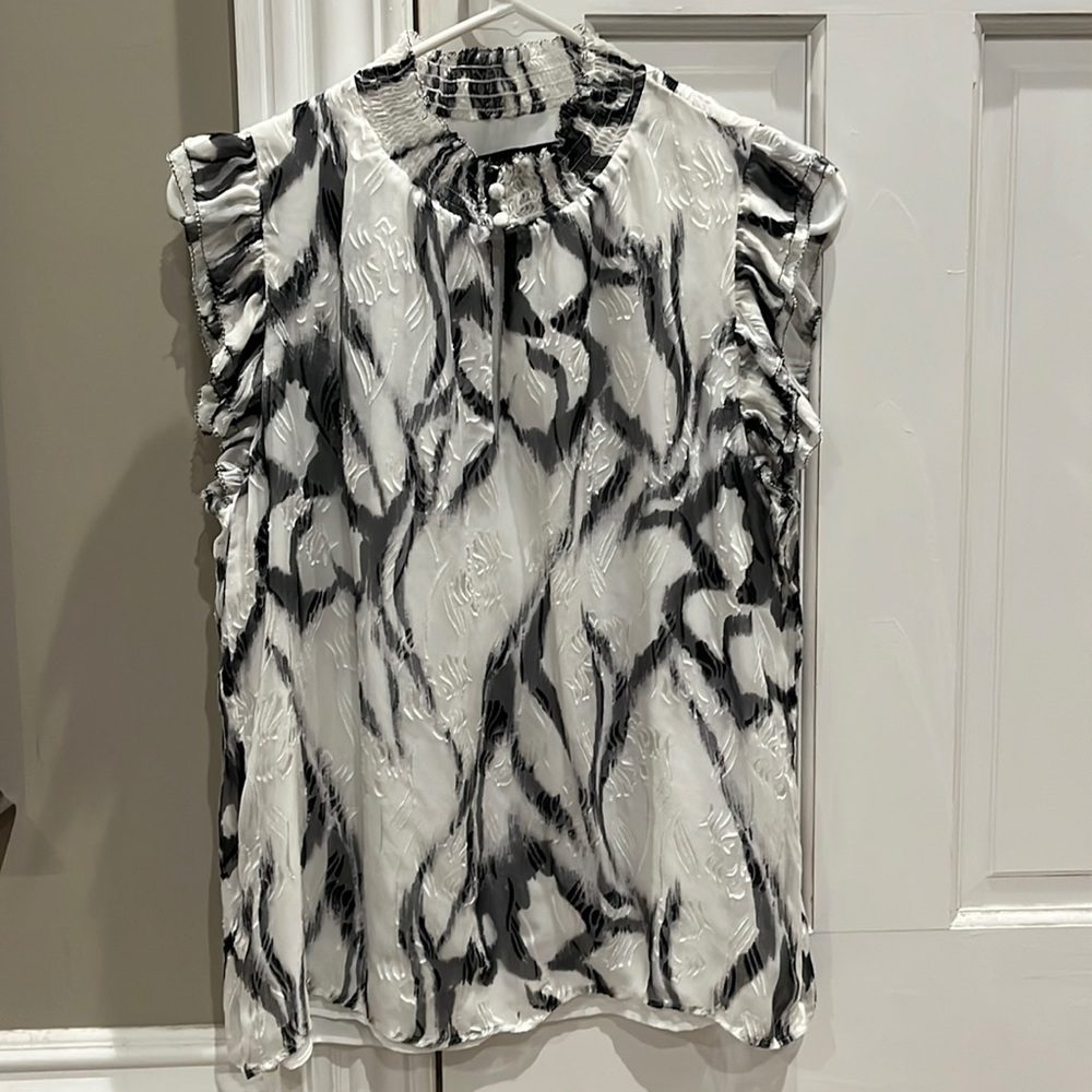 White House Black Market sleeveless blouse Size S